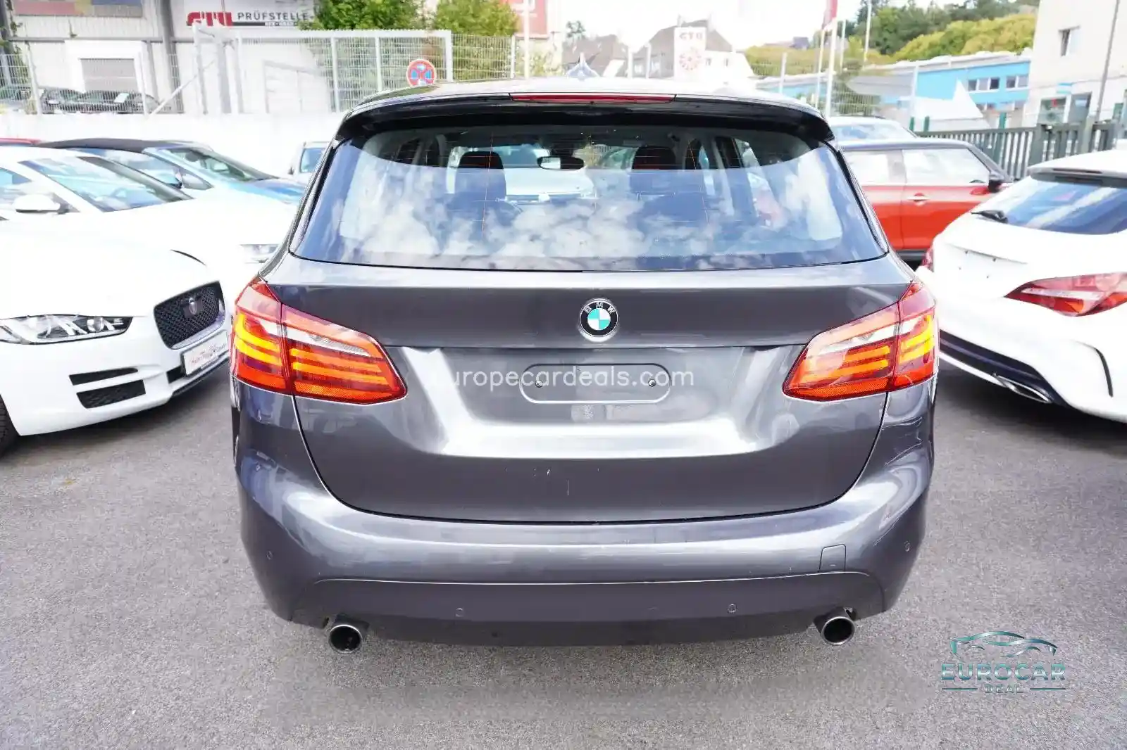 BMW 220