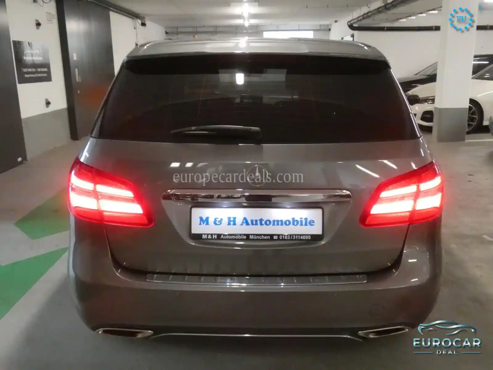 Mercedes-Benz B 180