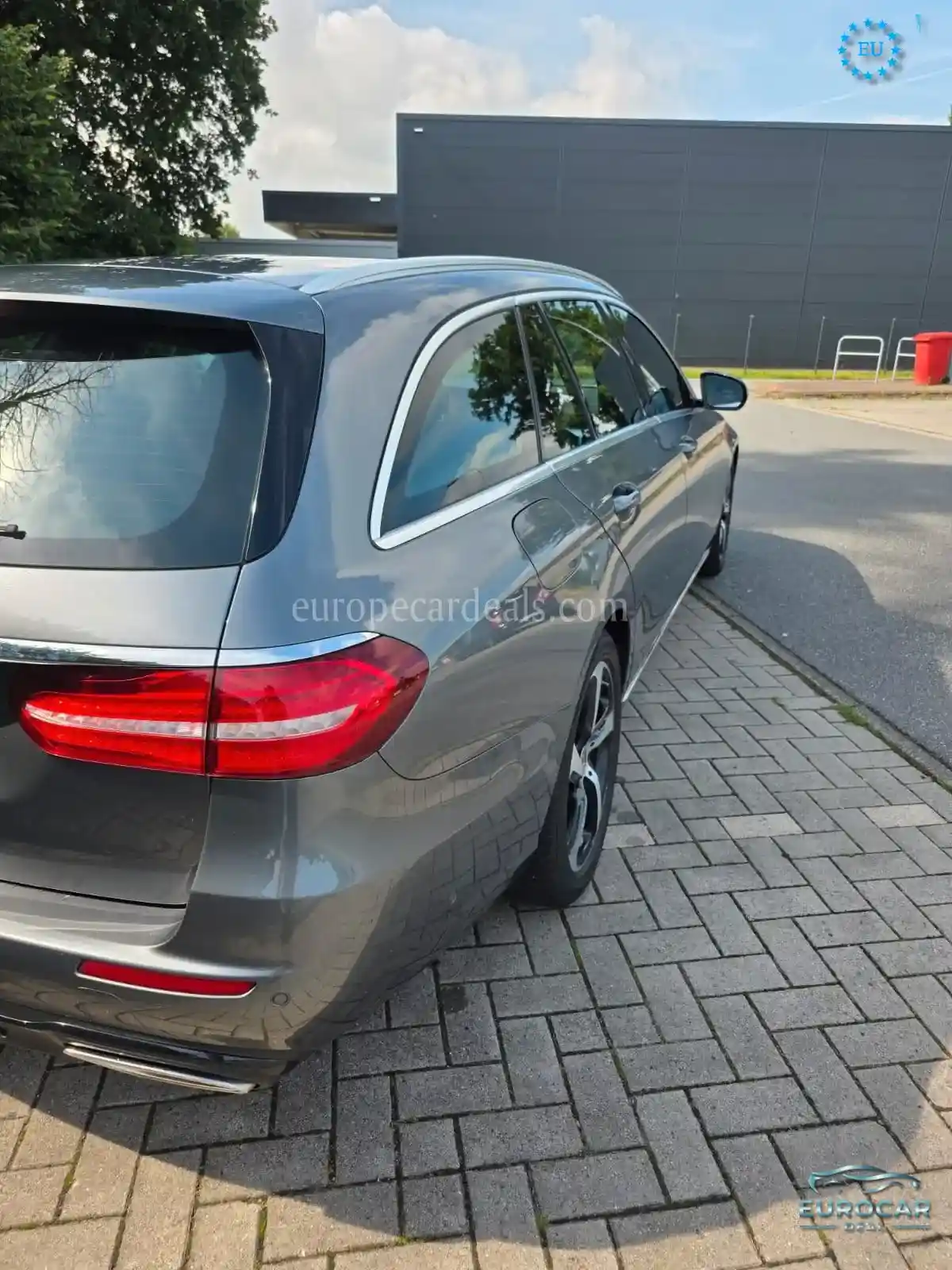 Mercedes-Benz E 200