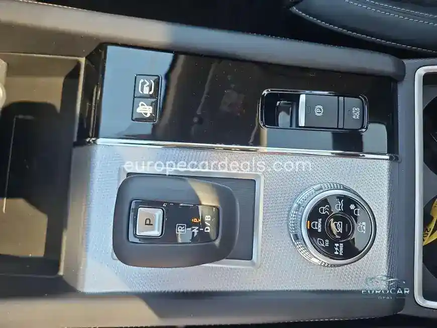 Mitsubishi Plug-in Hybrid Outlander
