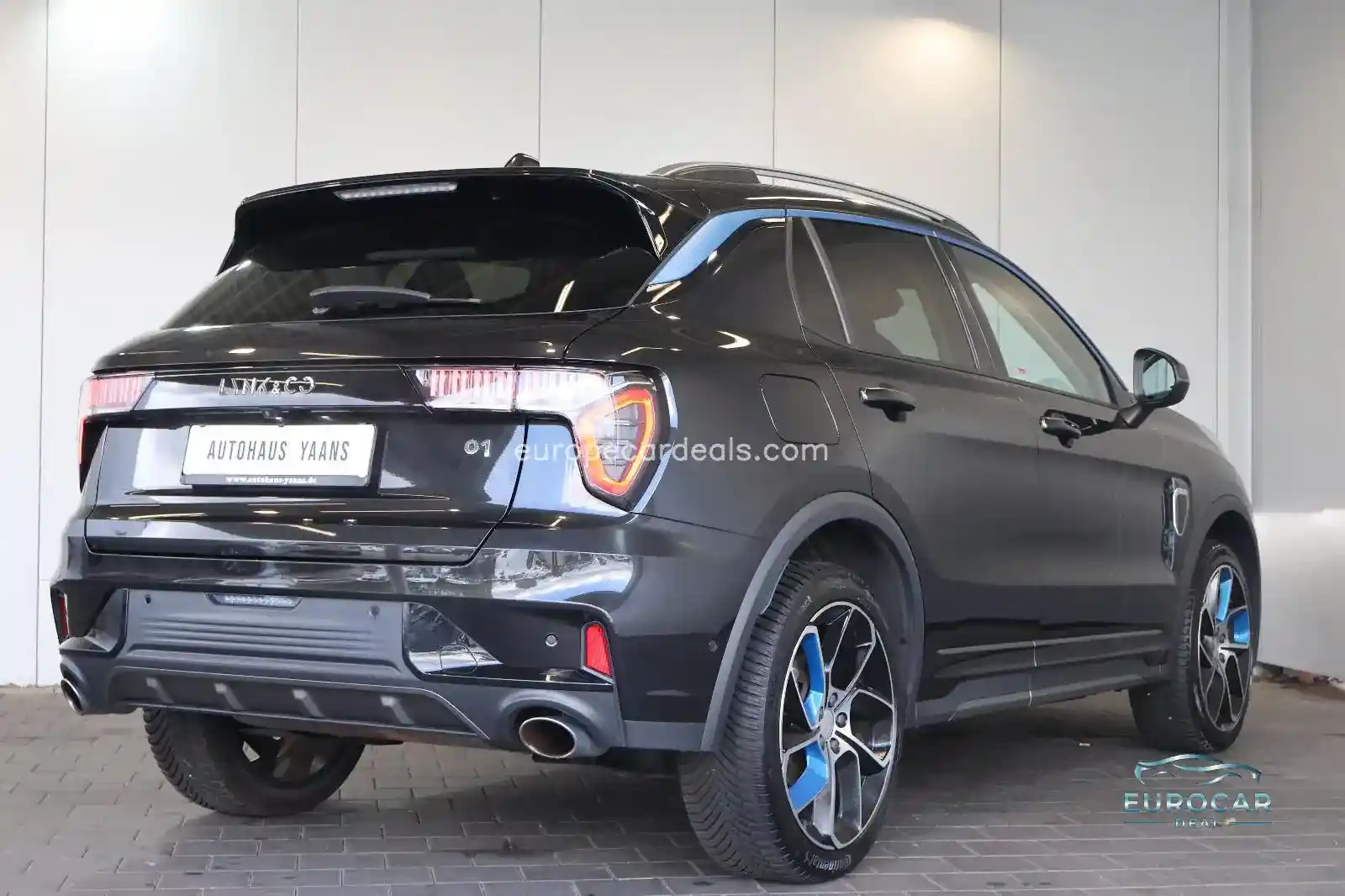 Lynk&Co 01