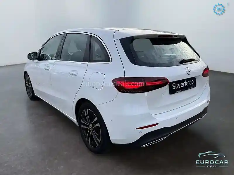 Mercedes-Benz B 200