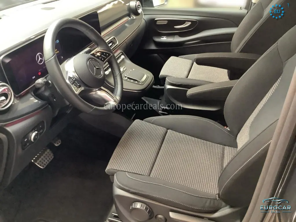 Mercedes-Benz V 220