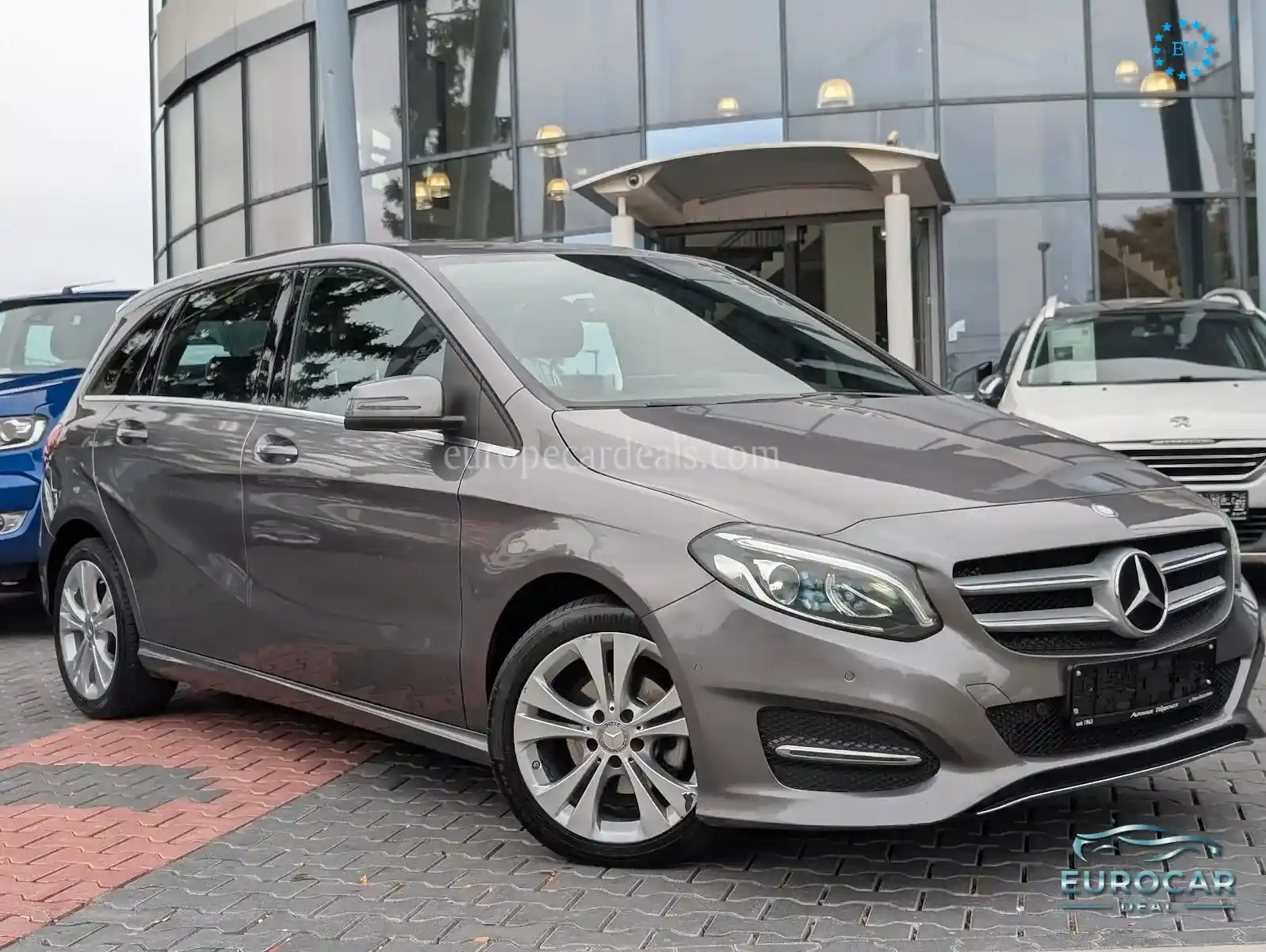 Mercedes-Benz B 180