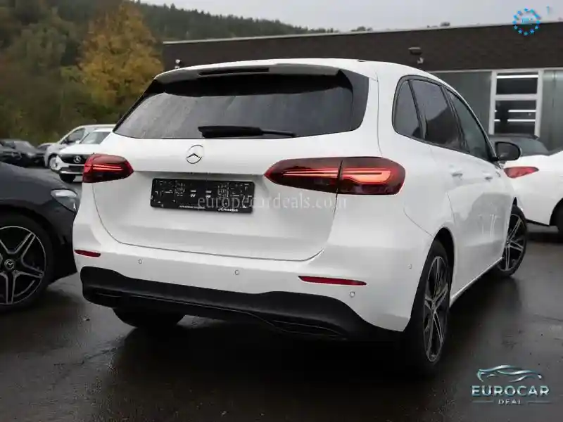 Mercedes-Benz B 200