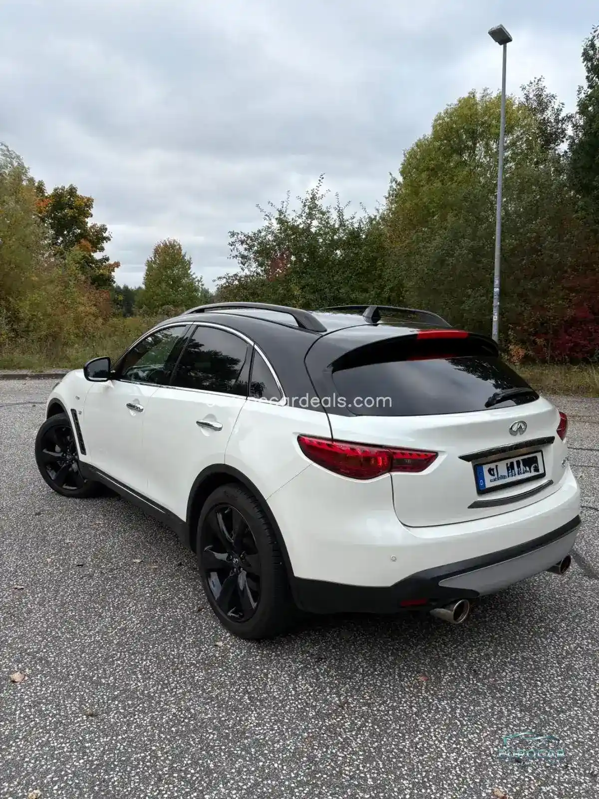 Infiniti QX70