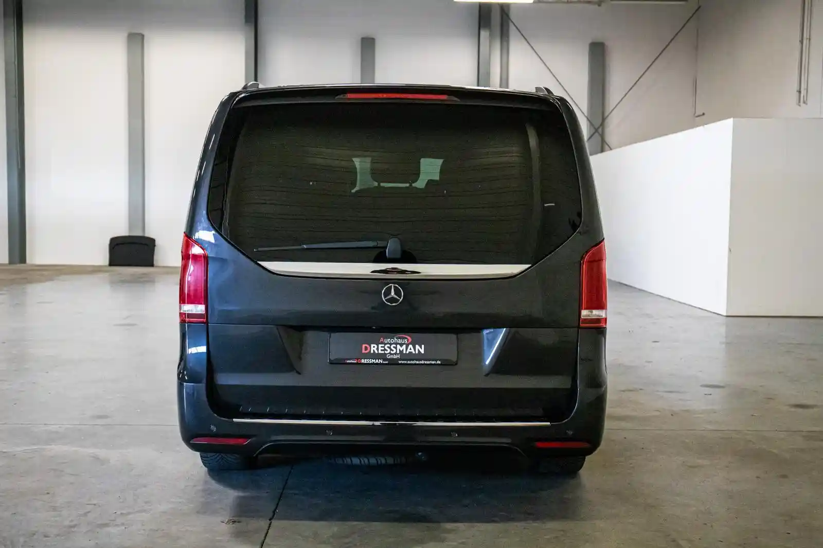 Mercedes-Benz V 220