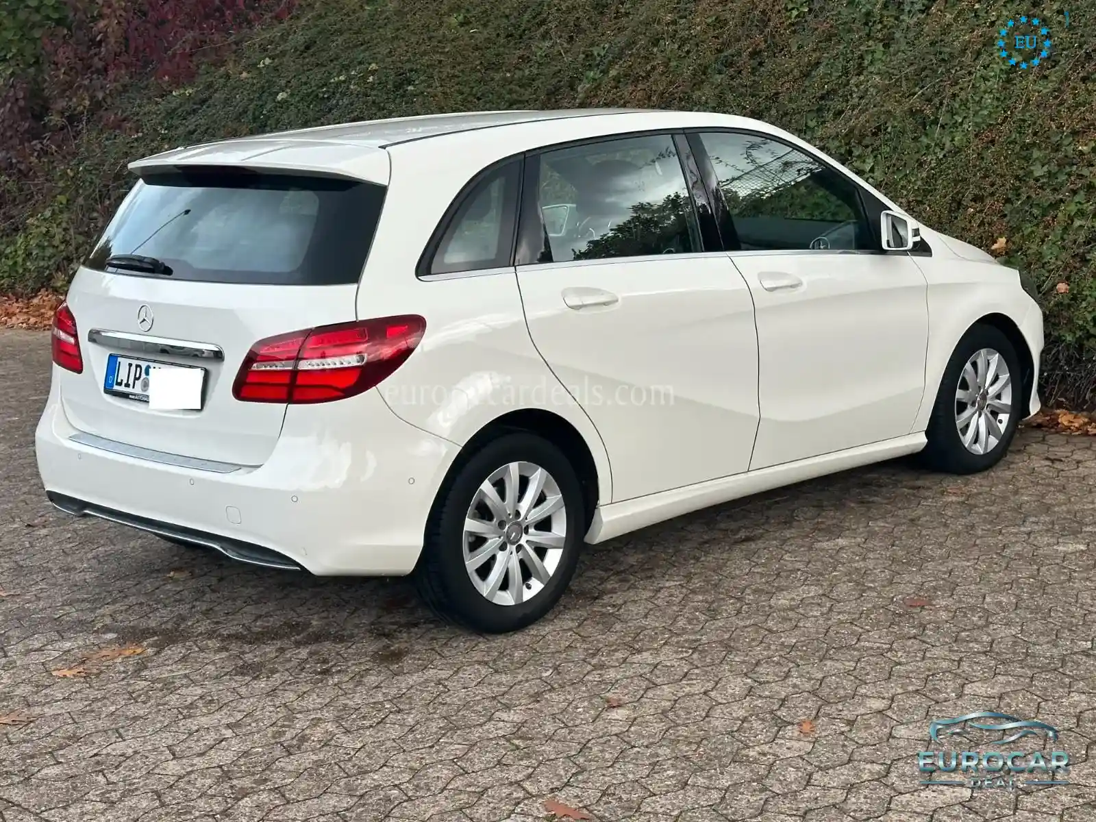 Mercedes-Benz B 180