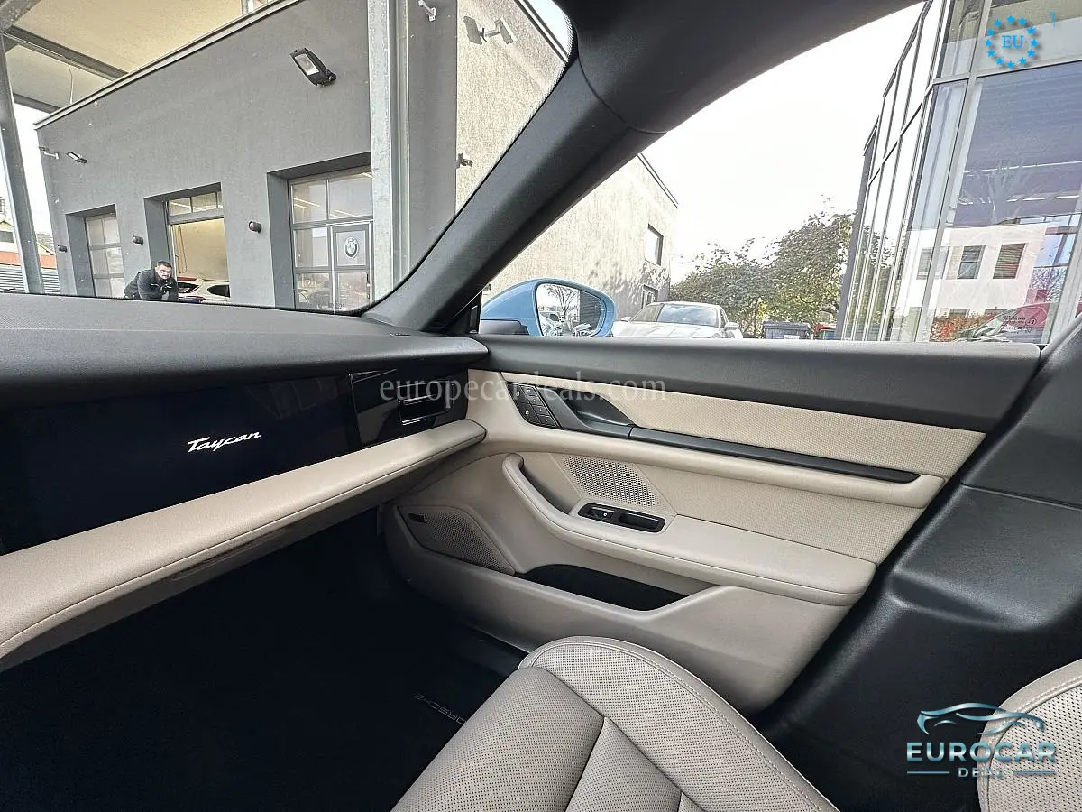 Porsche Taycan