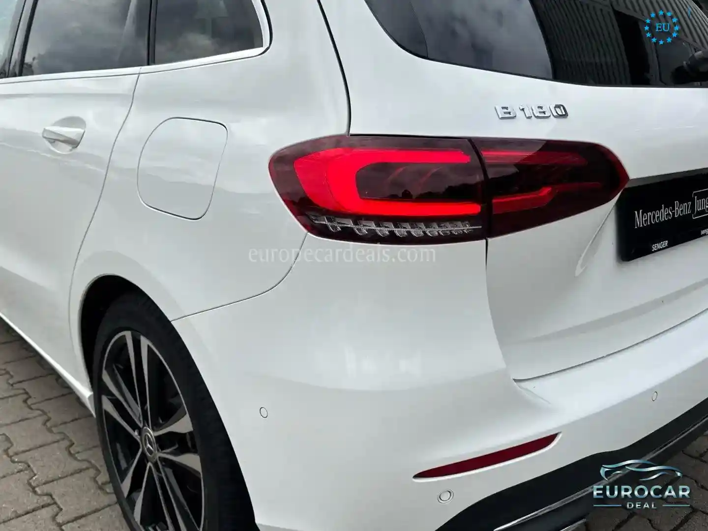 Mercedes-Benz B 180