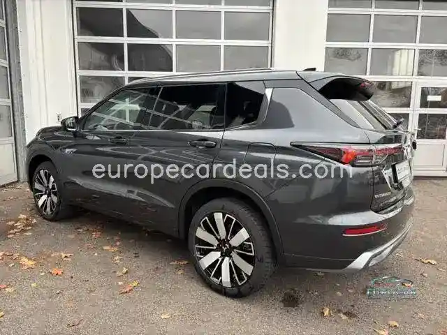 Mitsubishi Plug-in Hybrid Outlander