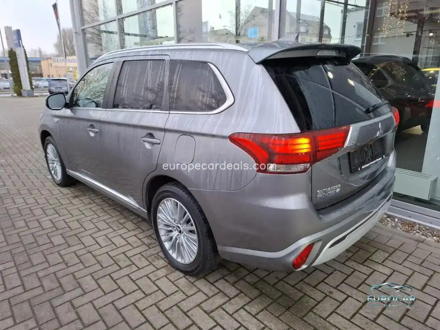 Mitsubishi Plug-in Hybrid Outlander