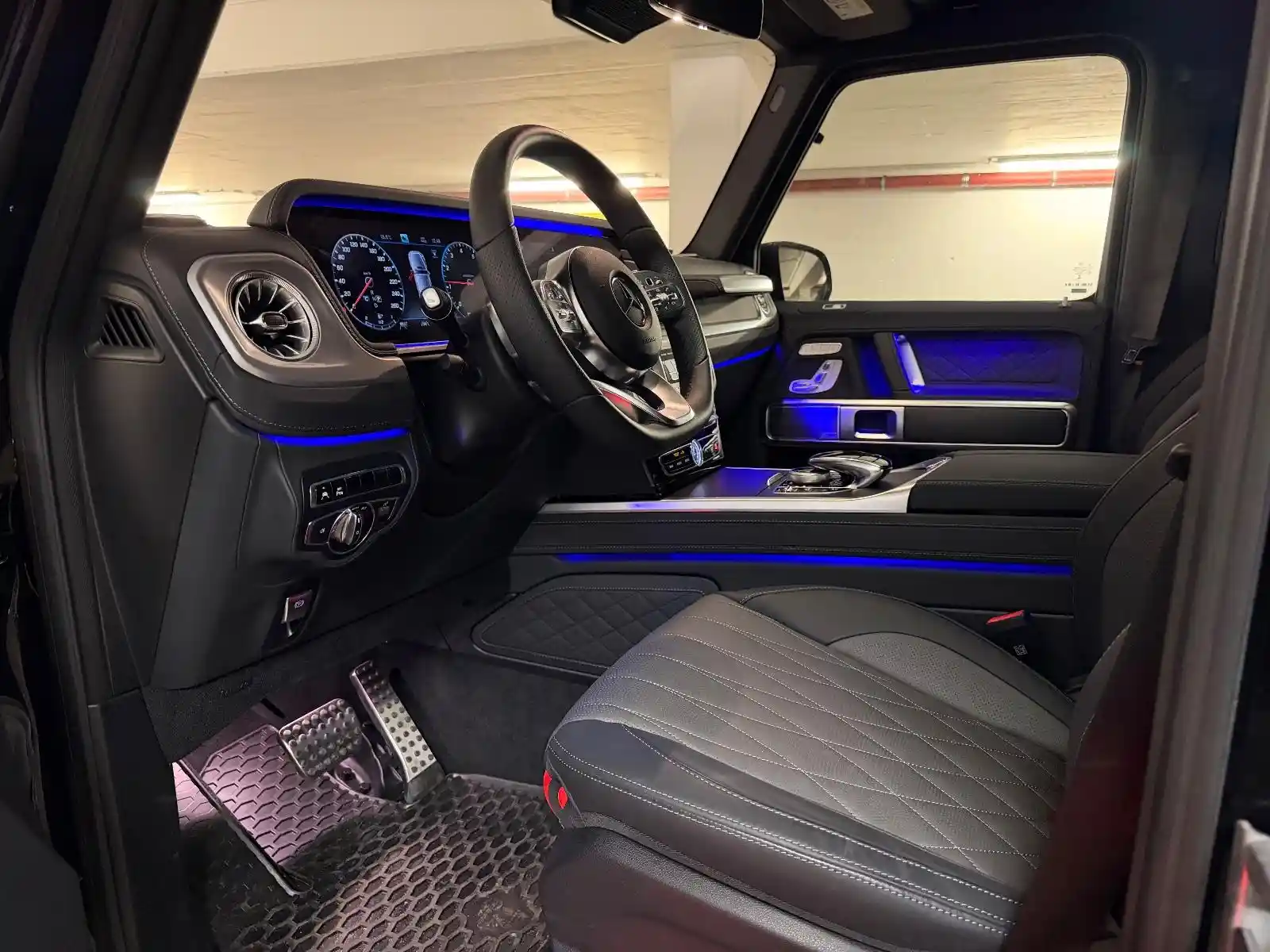 Mercedes-Benz G 500