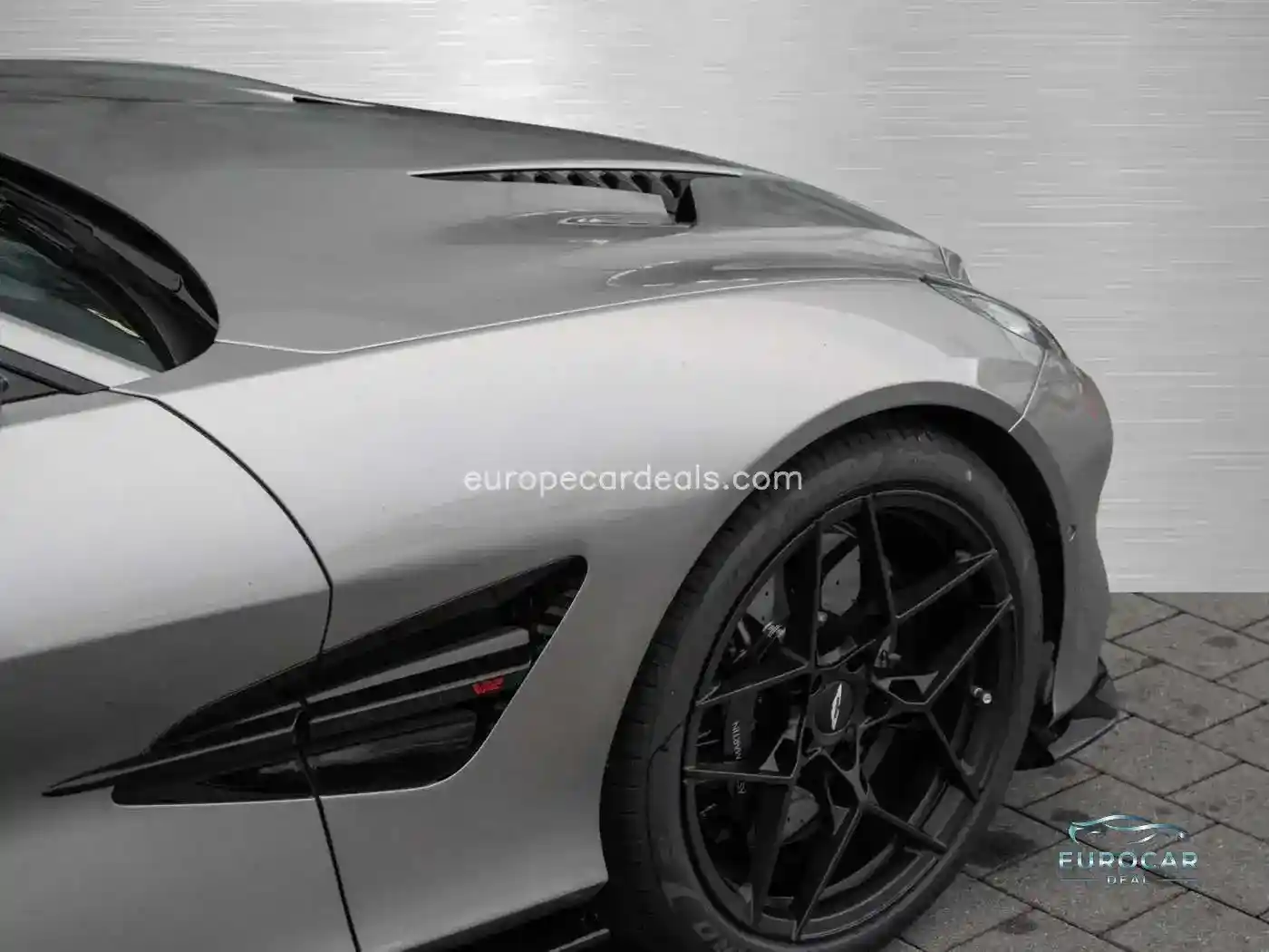 Aston Martin Vanquish