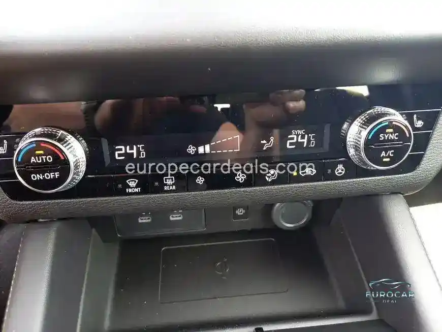 Mitsubishi Plug-in Hybrid Outlander