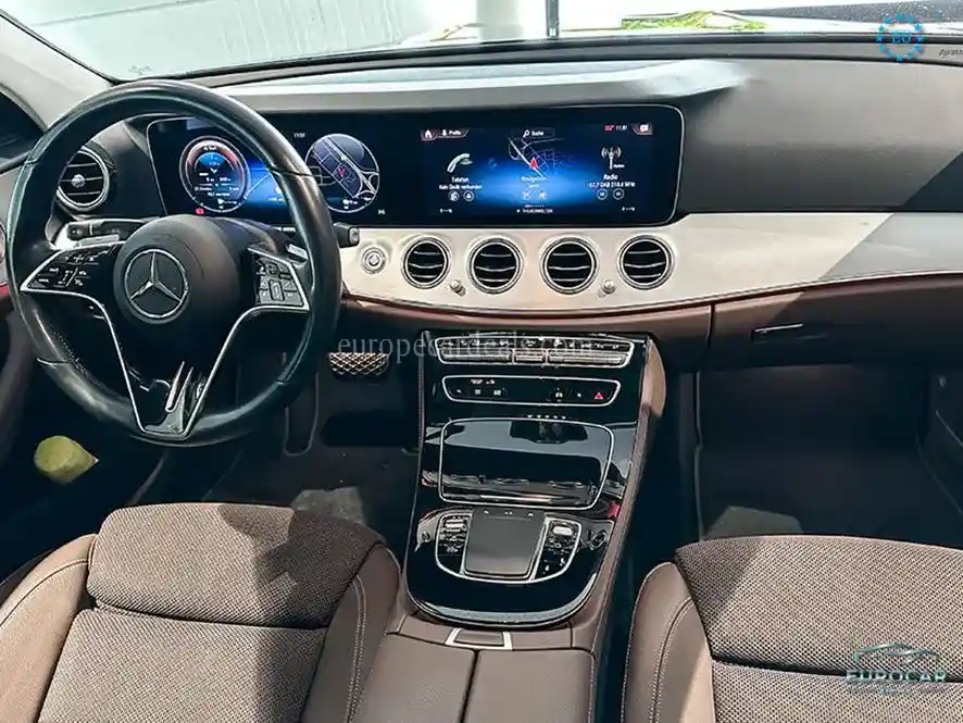 Mercedes-Benz E 300