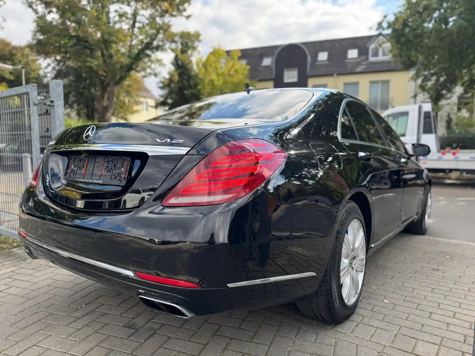 Mercedes-Benz S 600