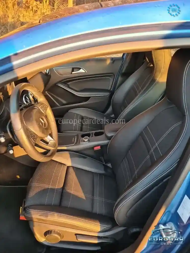 Mercedes-Benz A 220