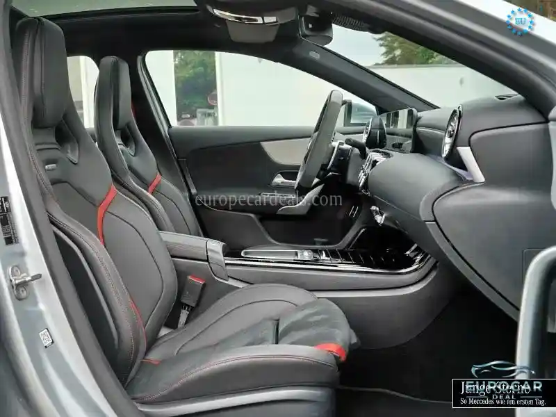 Mercedes-Benz A 35 AMG