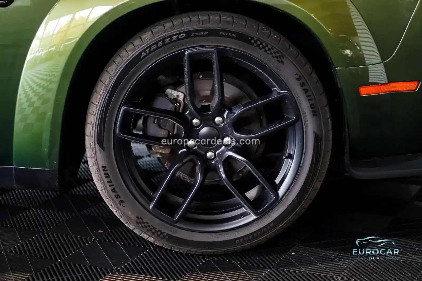 Dodge Challenger