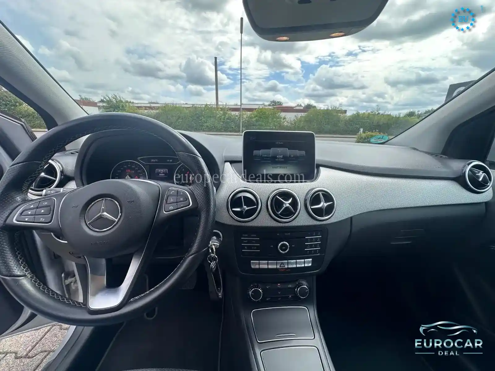 Mercedes-Benz B 200