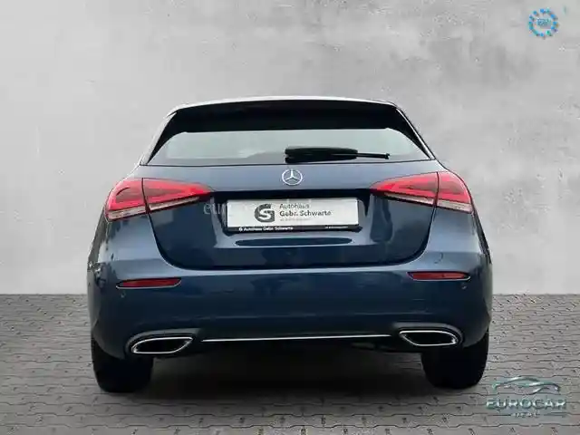 Mercedes-Benz A 220