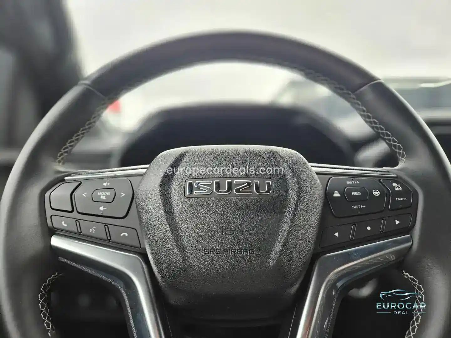 V-Cross Double Cab 1.9 4×4, LED,Apple Carp