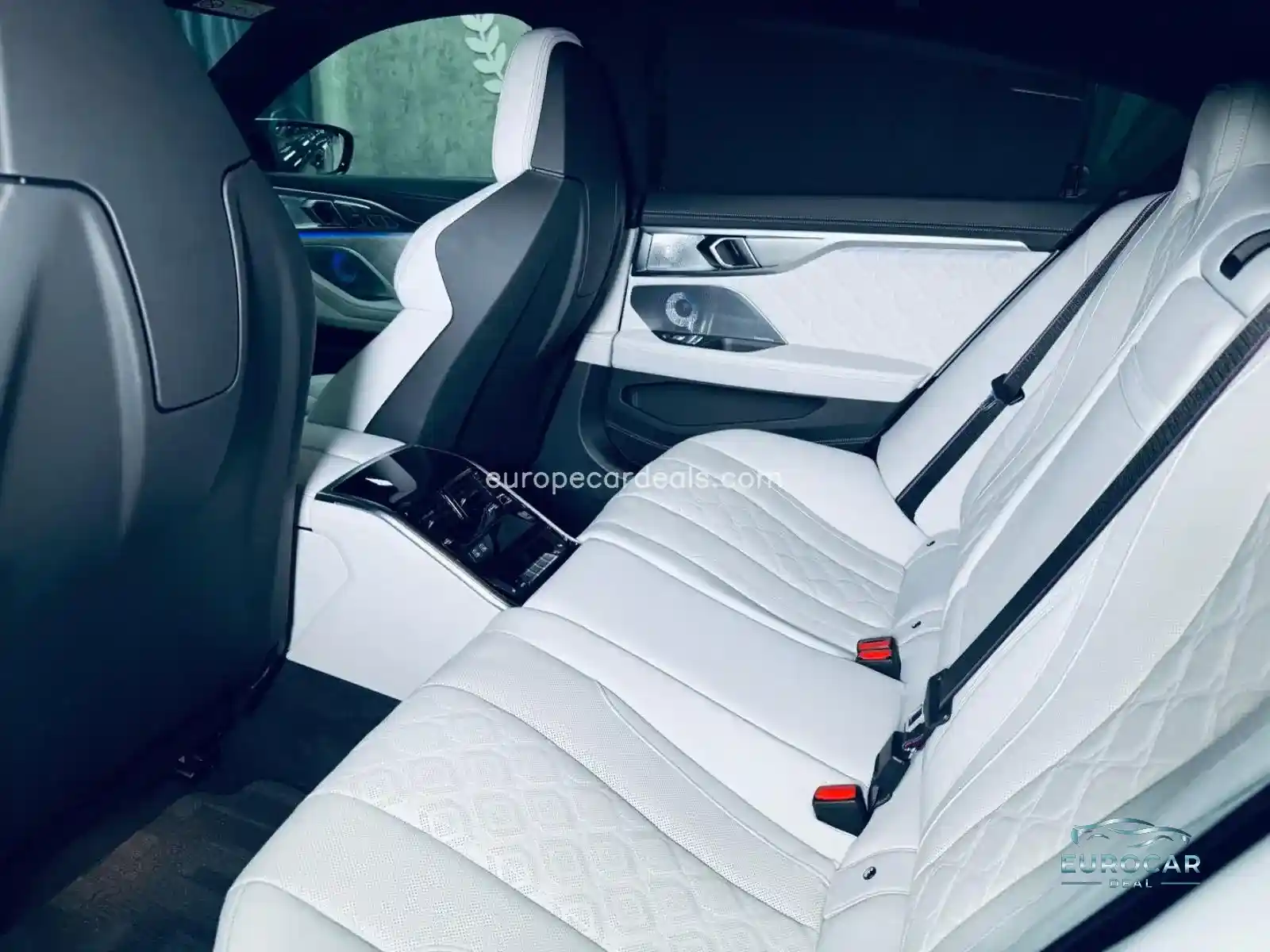 BMW M8