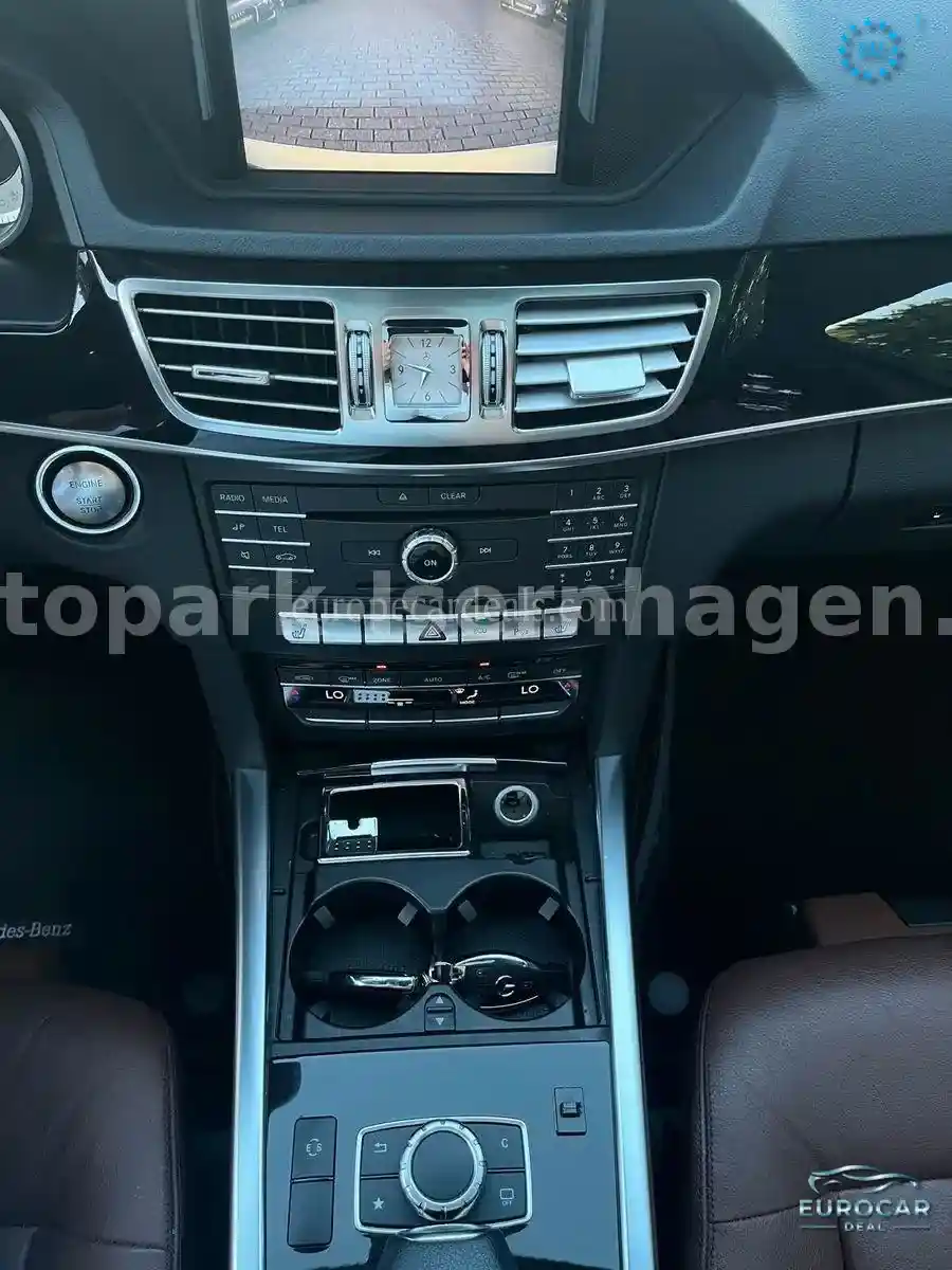 Mercedes-Benz E 220