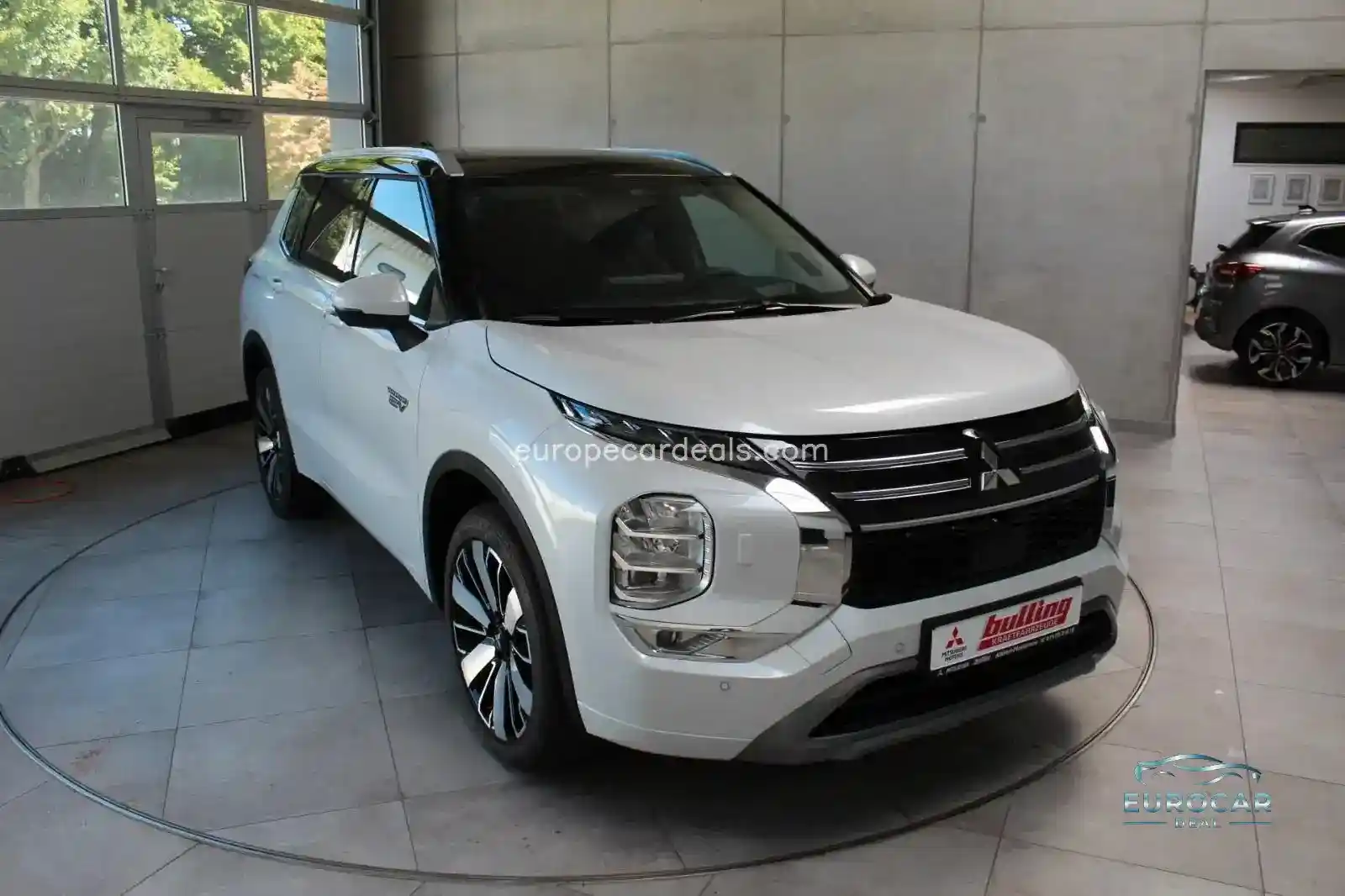 Mitsubishi Plug-in Hybrid Outlander