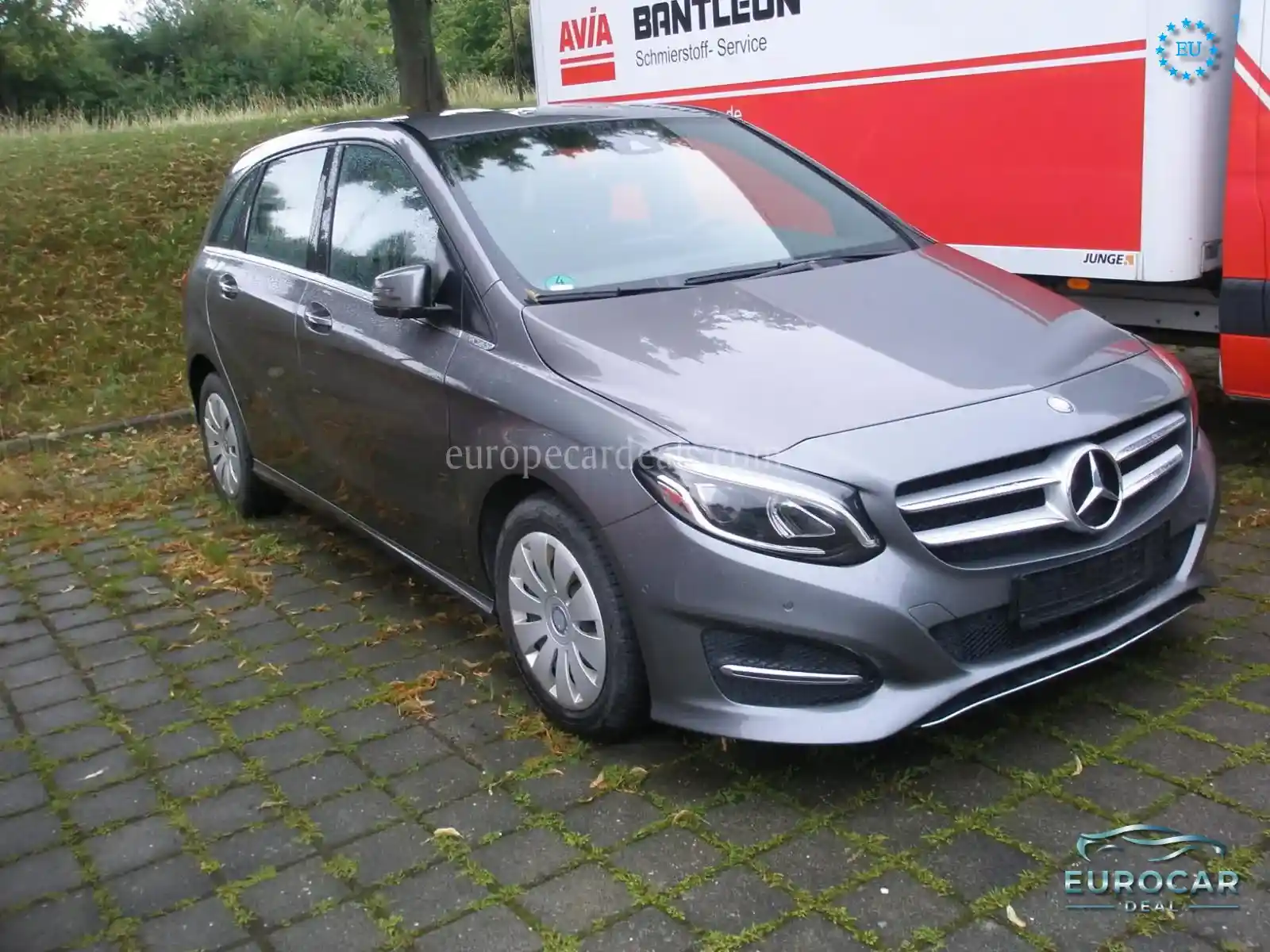 Mercedes-Benz B 200