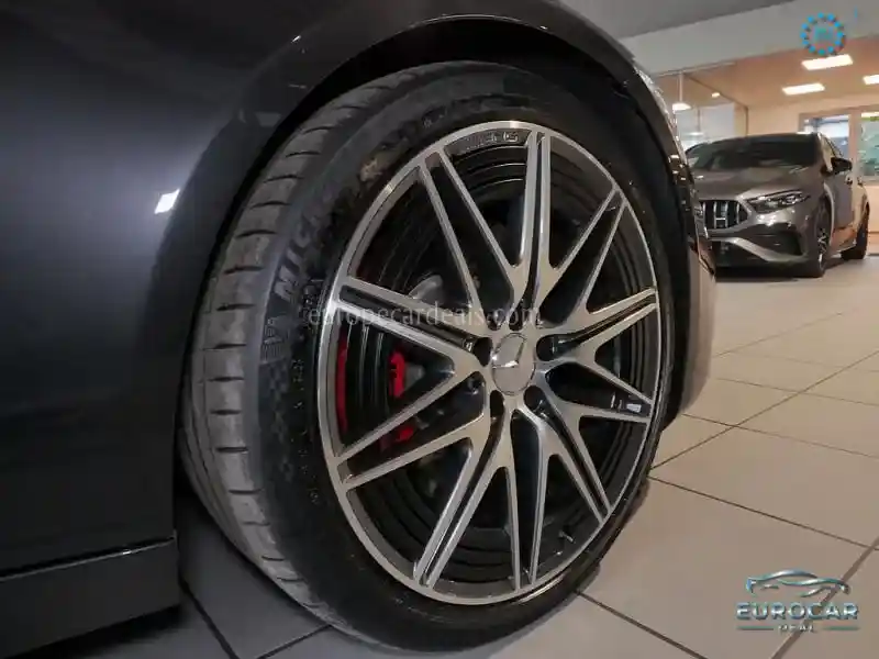 Mercedes-Benz C 63 AMG