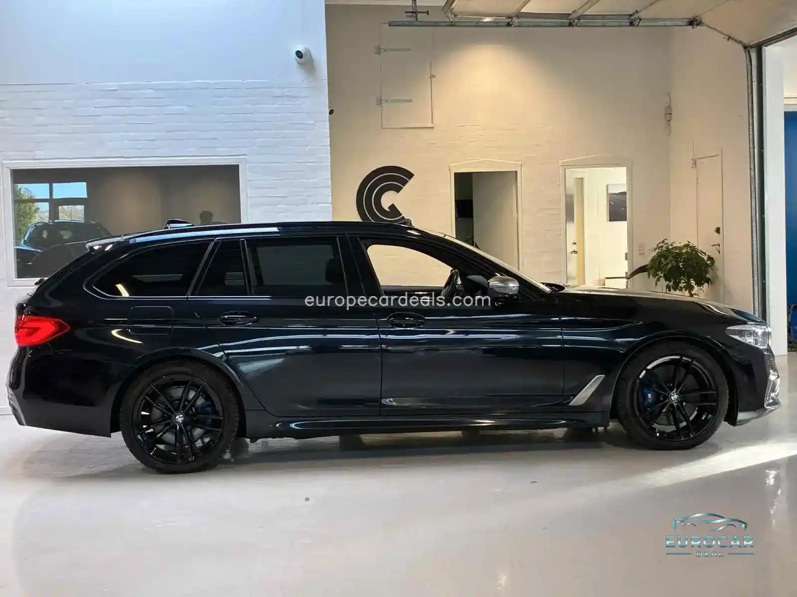 BMW M550