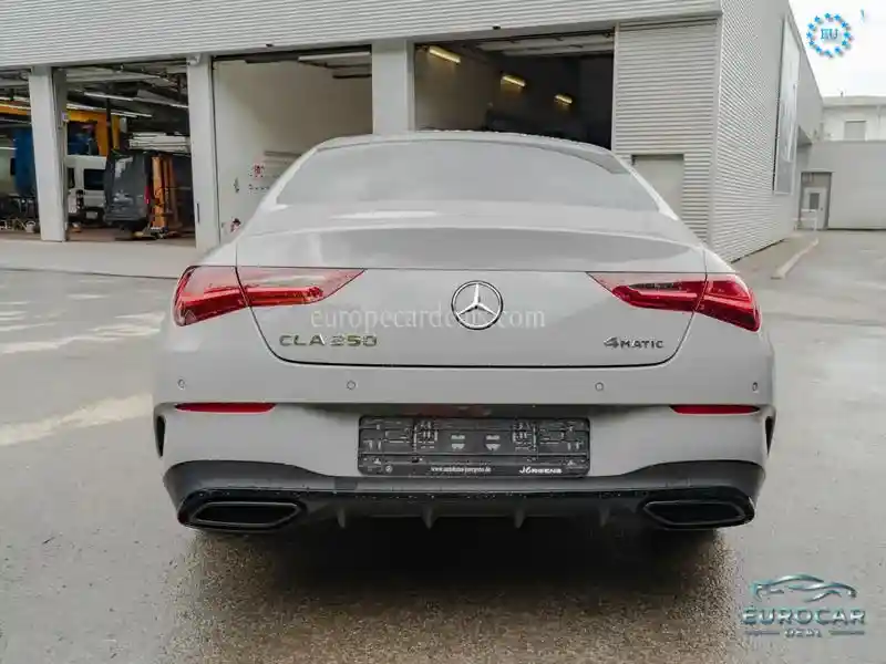 Mercedes-Benz CLA 250