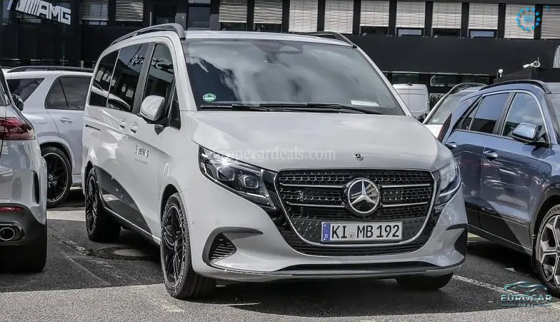 Mercedes-Benz V 220