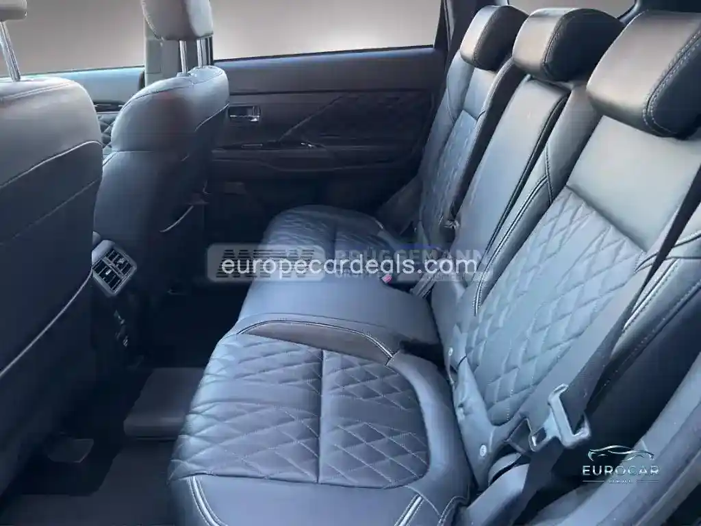 Mitsubishi Plug-in Hybrid Outlander