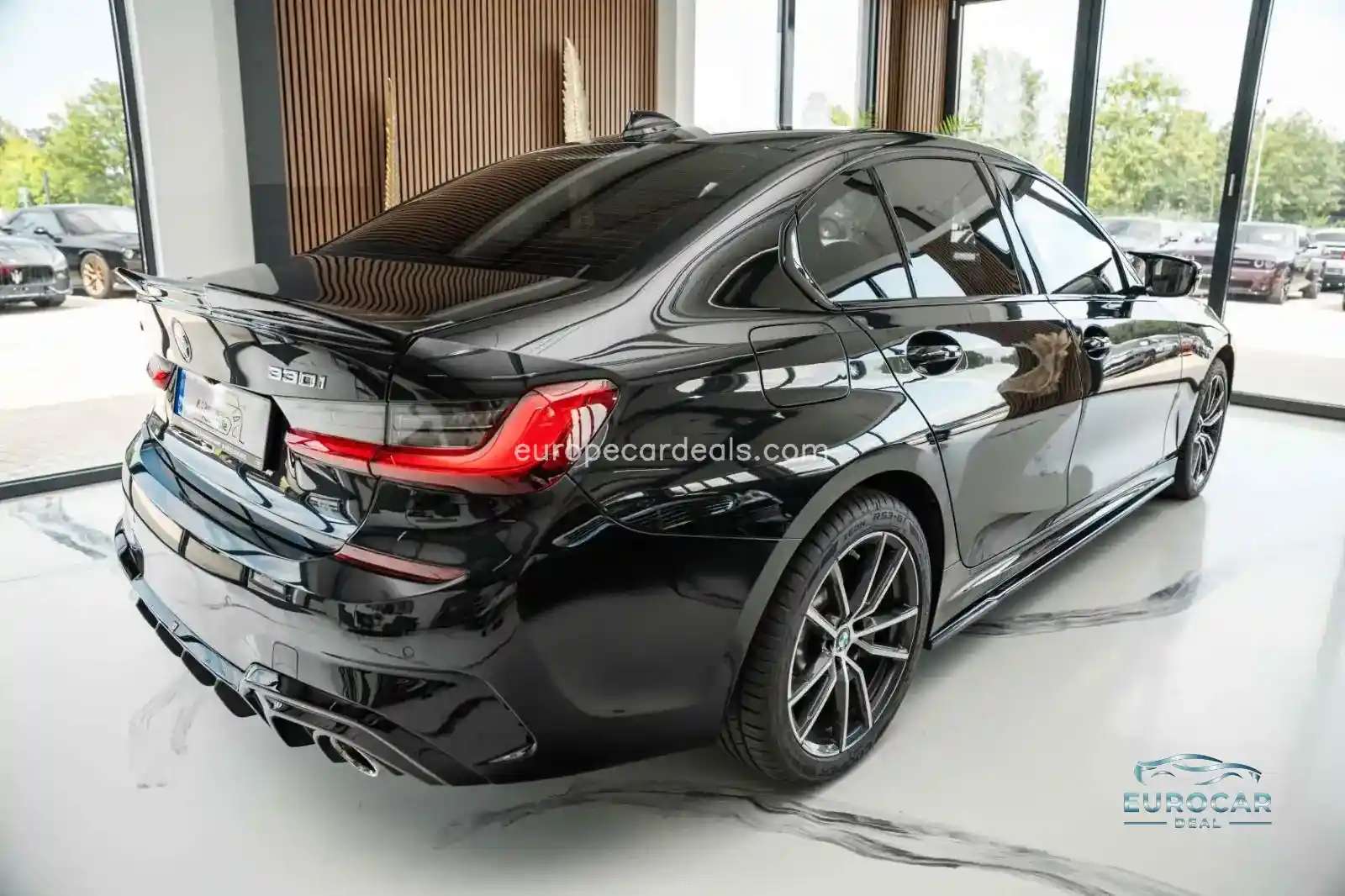 BMW 330