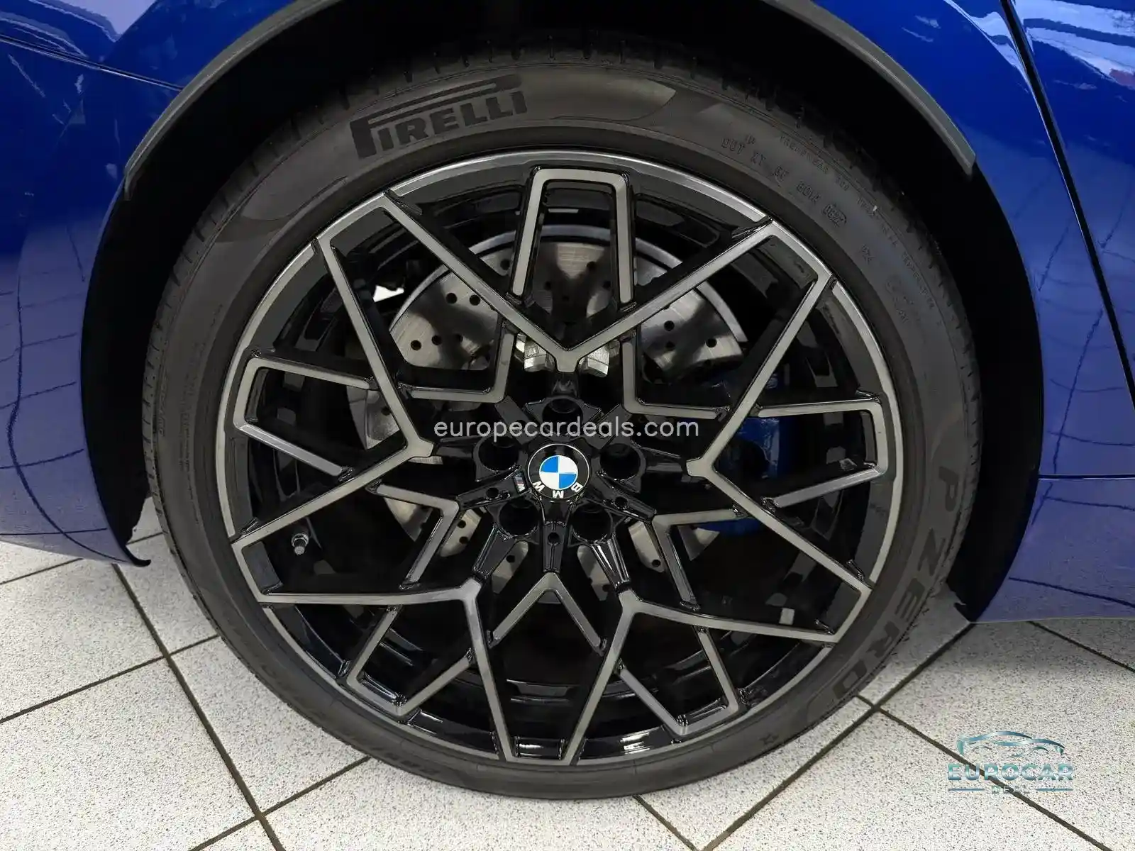 BMW M8