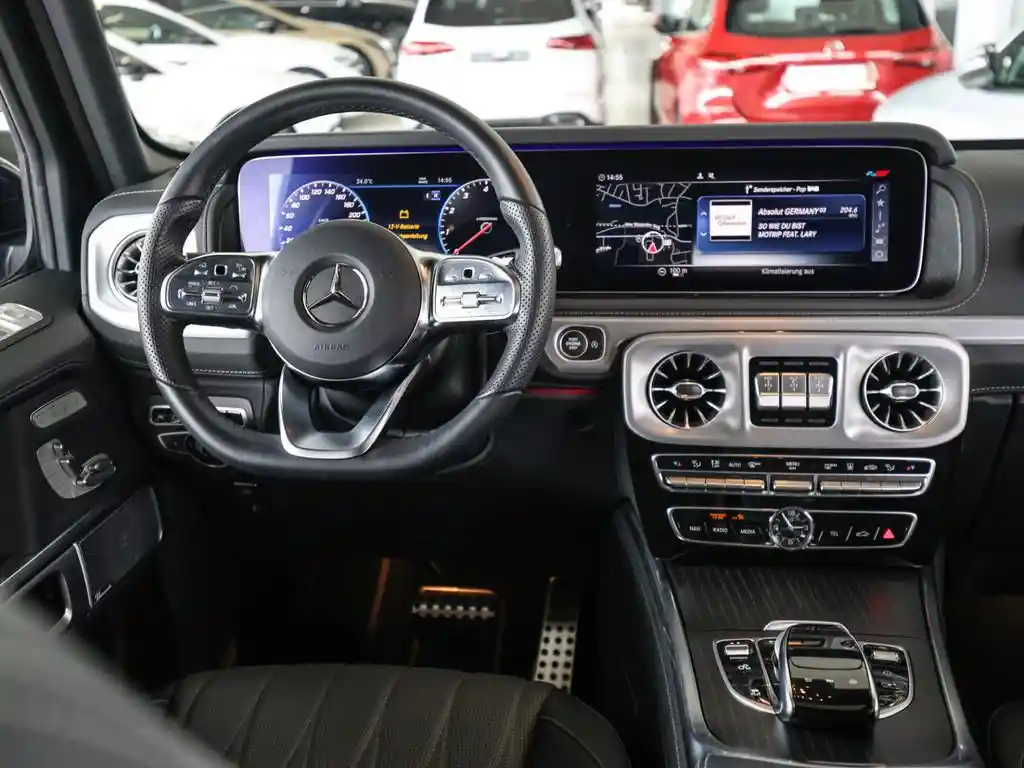 Mercedes-Benz G 500