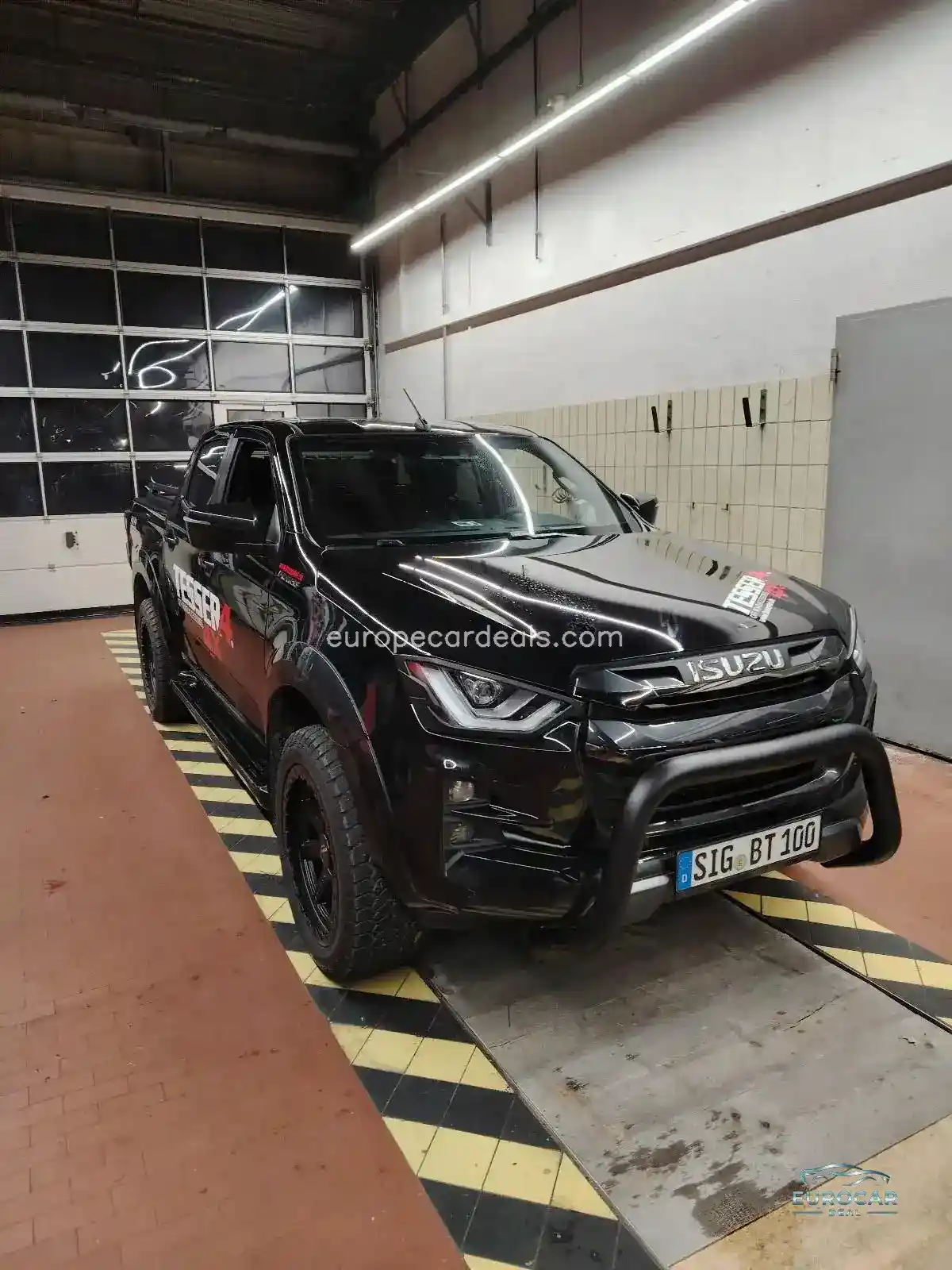 Double Cab 4WD V-CROSS TESSER4x4 Umbau