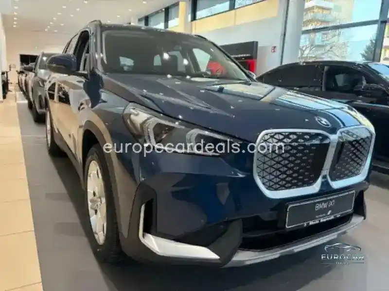 BMW iX1
