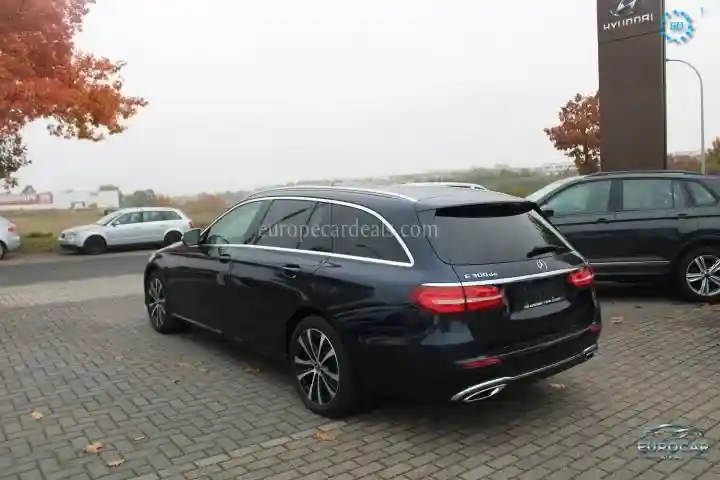 Mercedes-Benz E 300
