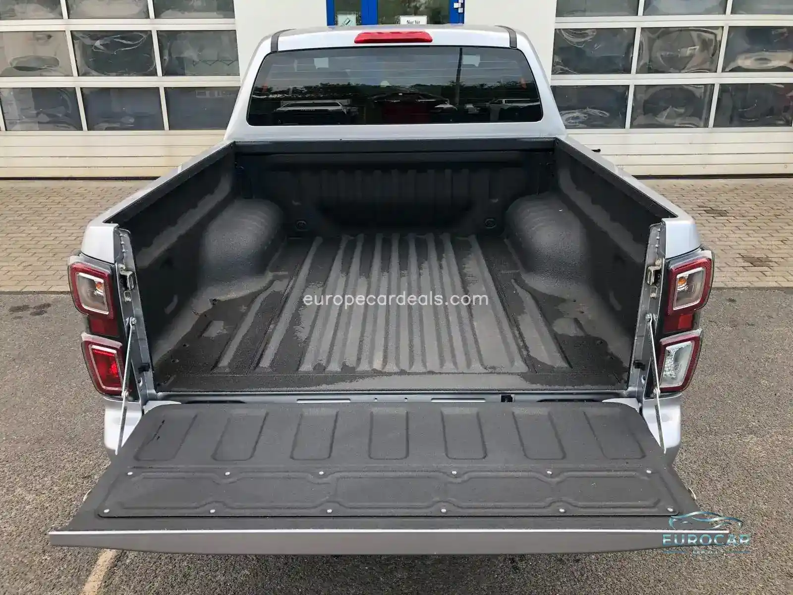 Double Cab 4×4 V-Cross MT +Offroad+Winde+