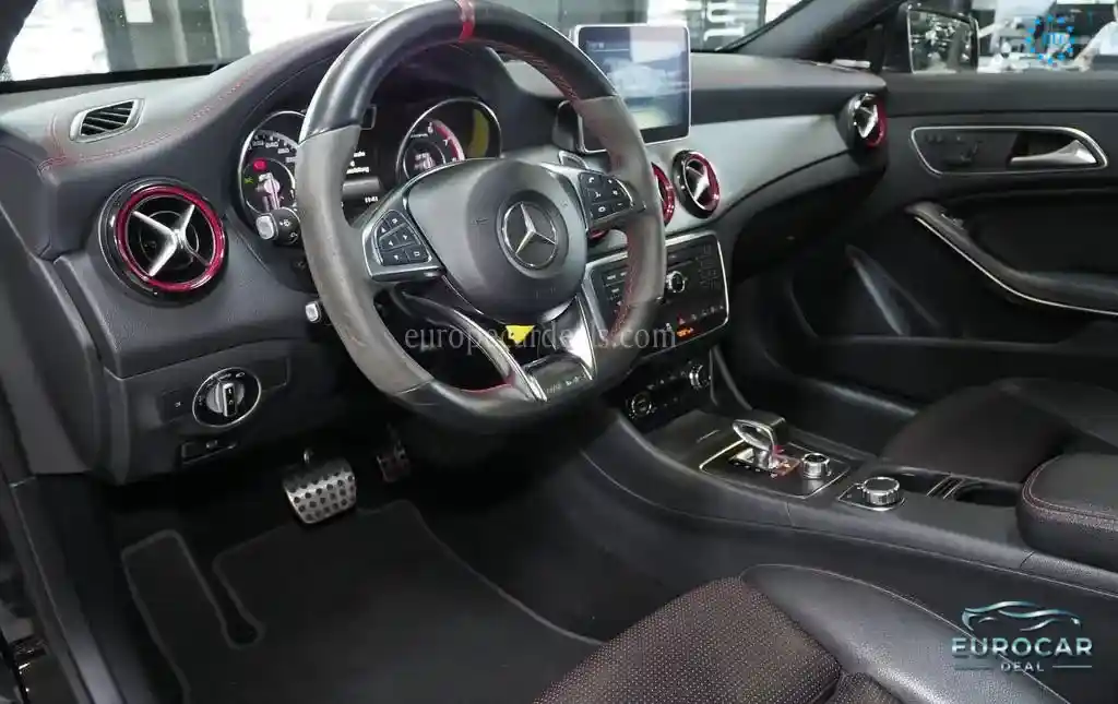 Mercedes-Benz CLA 45 AMG Shooting Brake