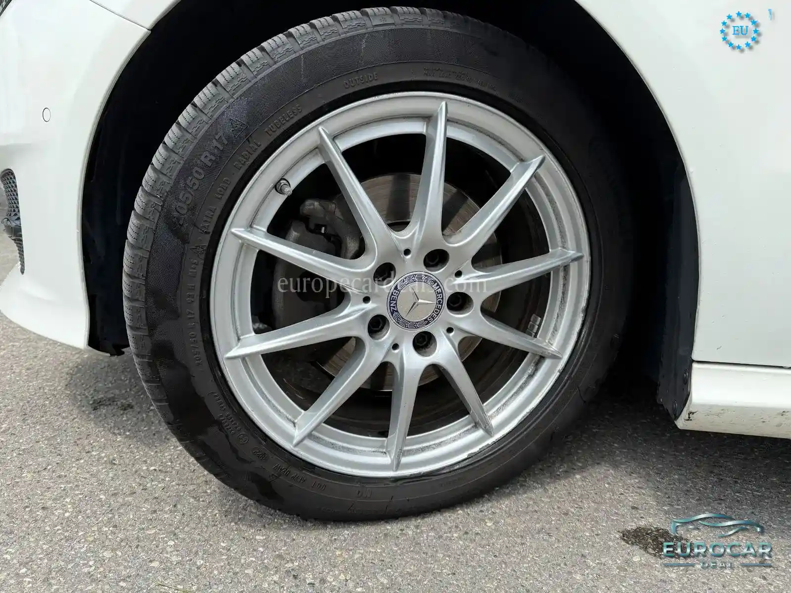 Mercedes-Benz B 220