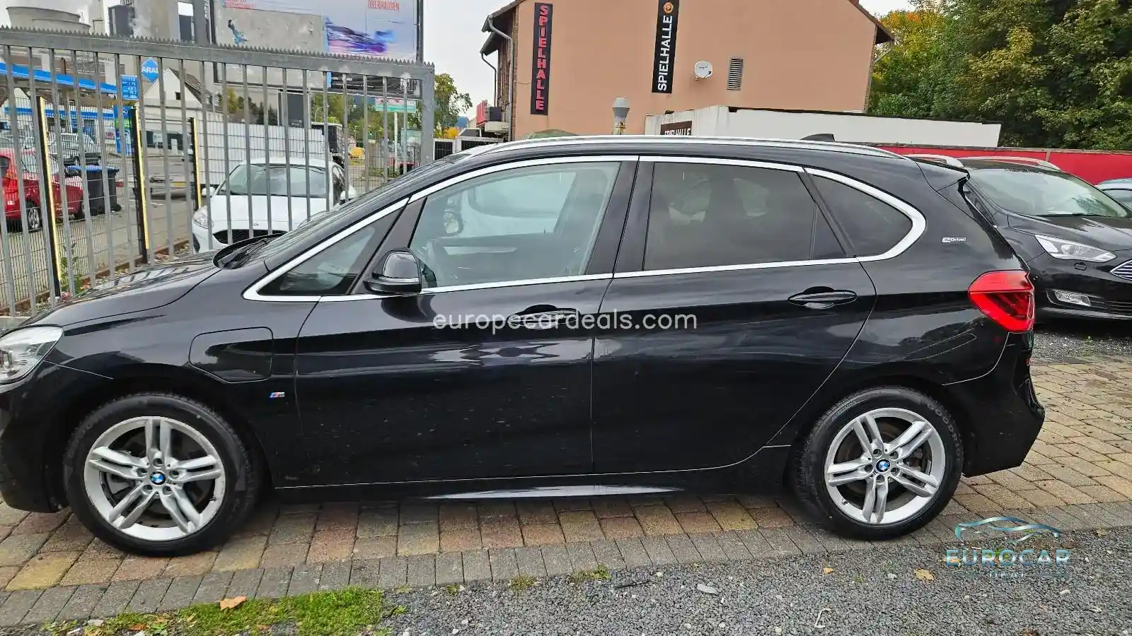 BMW 225