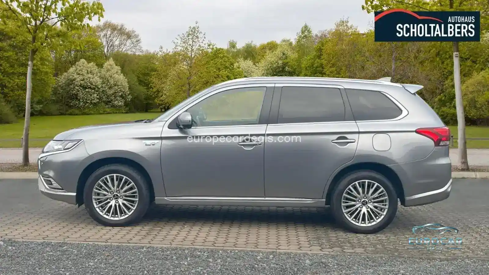 Mitsubishi Plug-in Hybrid Outlander