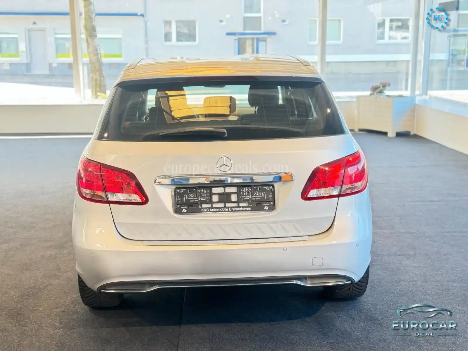 Mercedes-Benz B 180