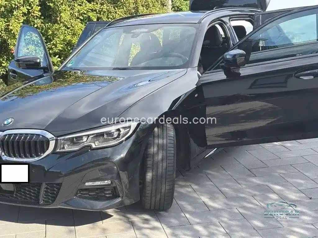 BMW 330