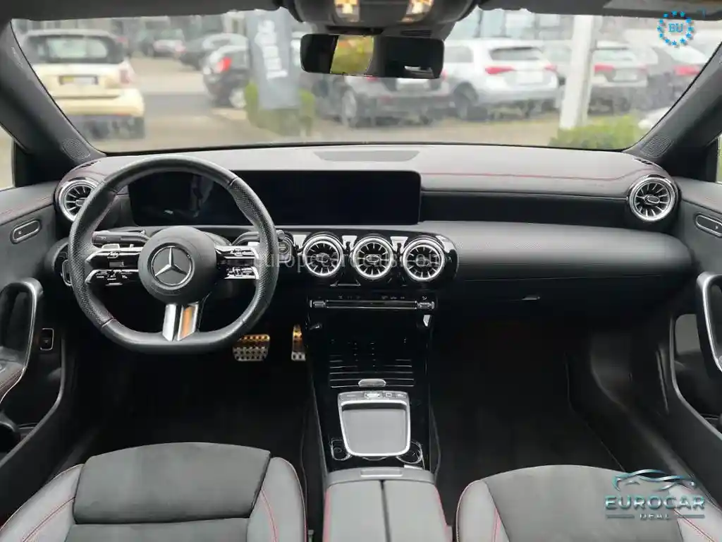 Mercedes-Benz CLA 180